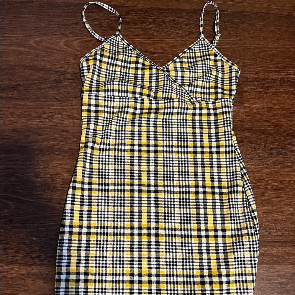 Yellow dress